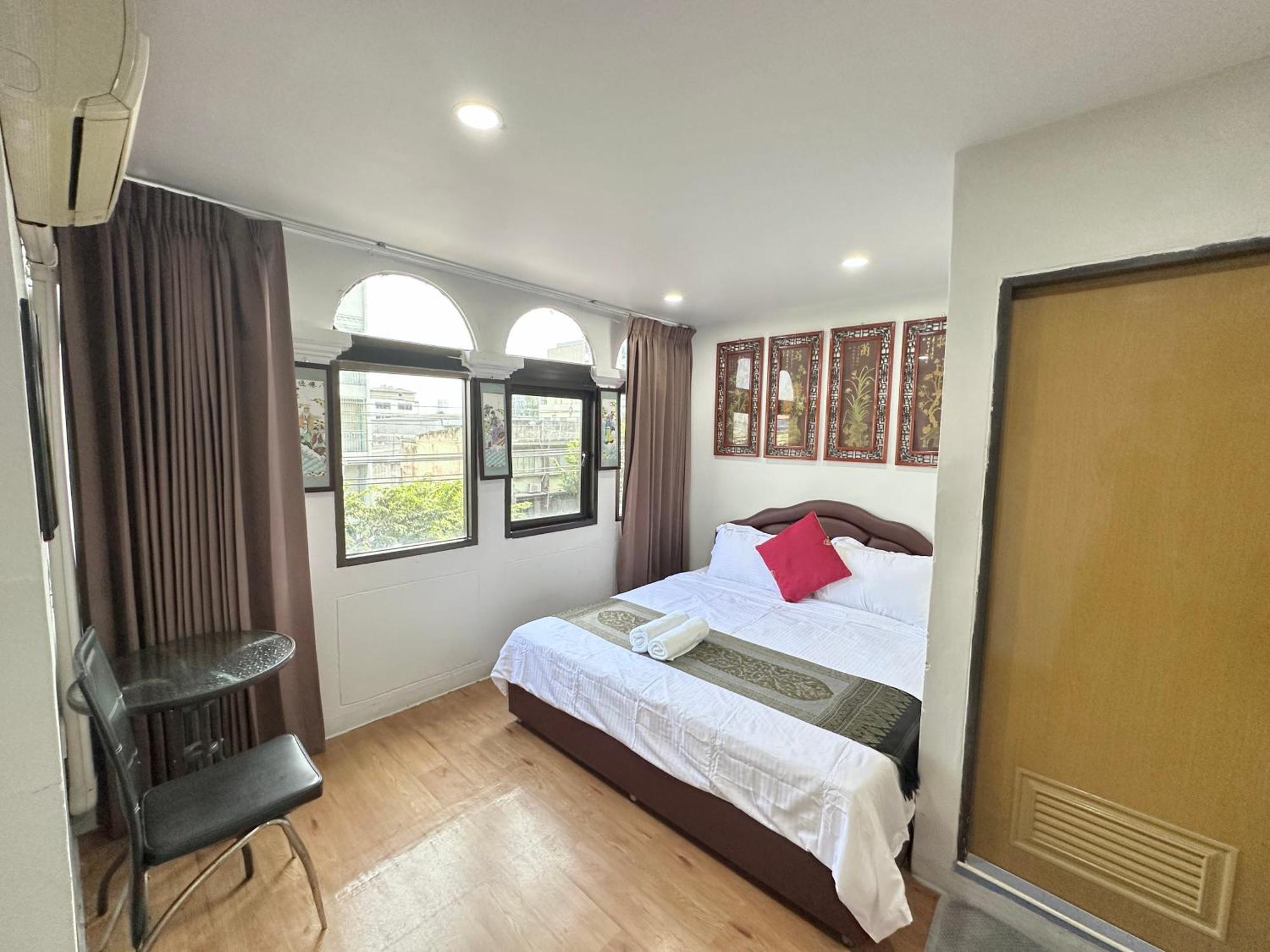 Longzhu Guesthouse Bangkok Buitenkant foto