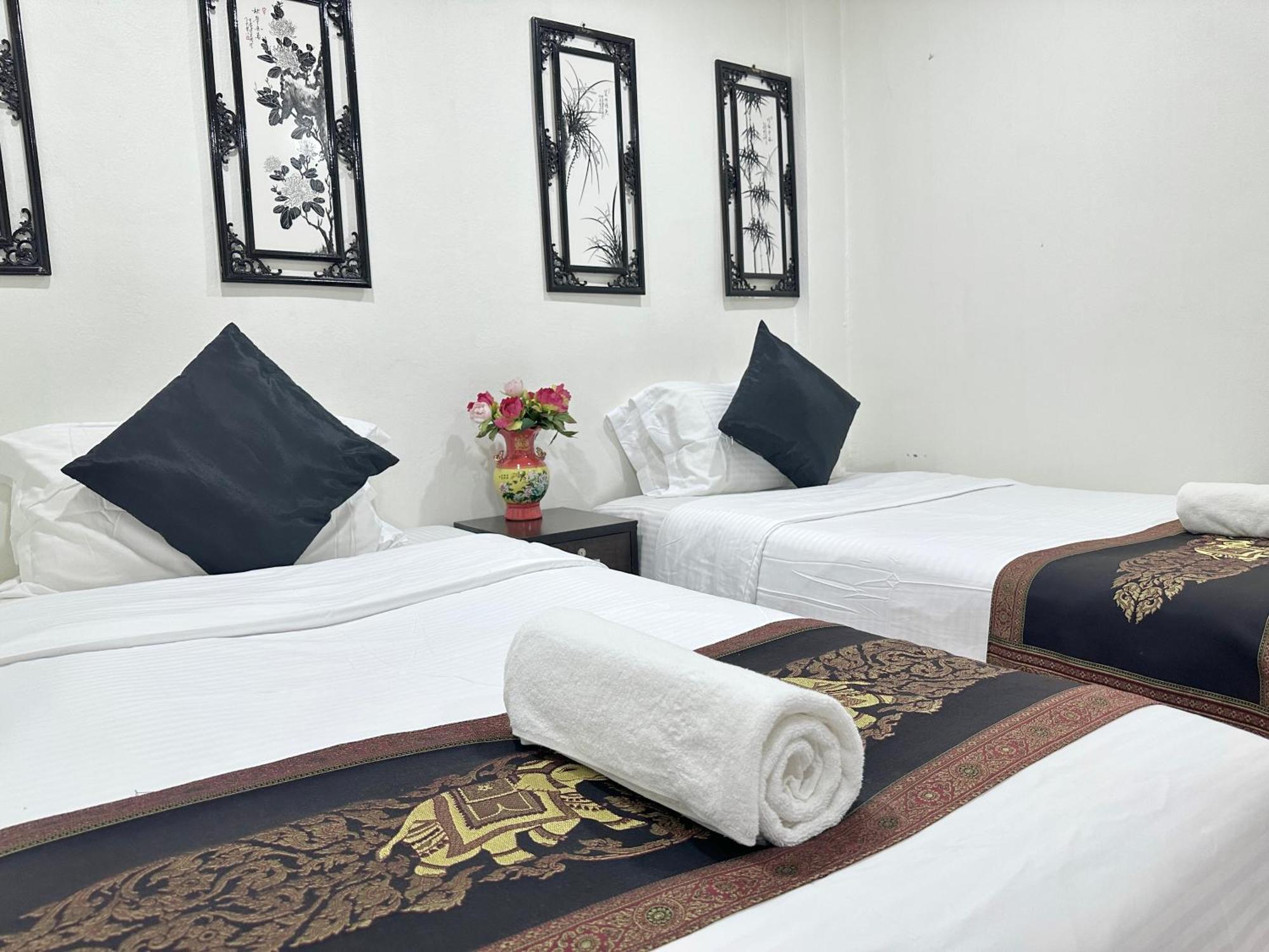 Longzhu Guesthouse Bangkok Buitenkant foto