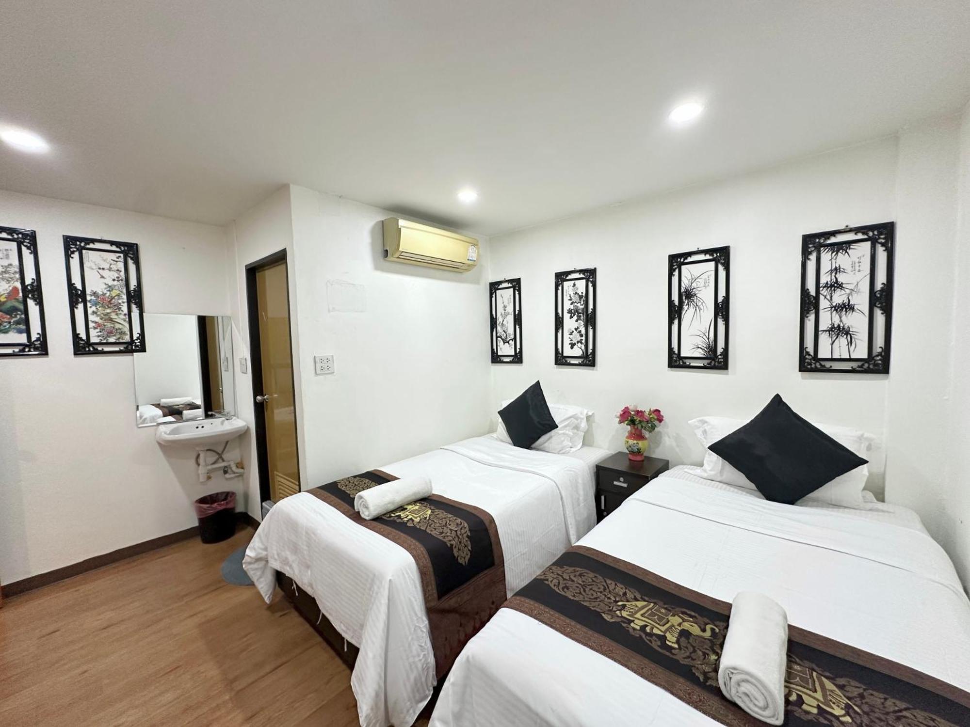 Longzhu Guesthouse Bangkok Buitenkant foto