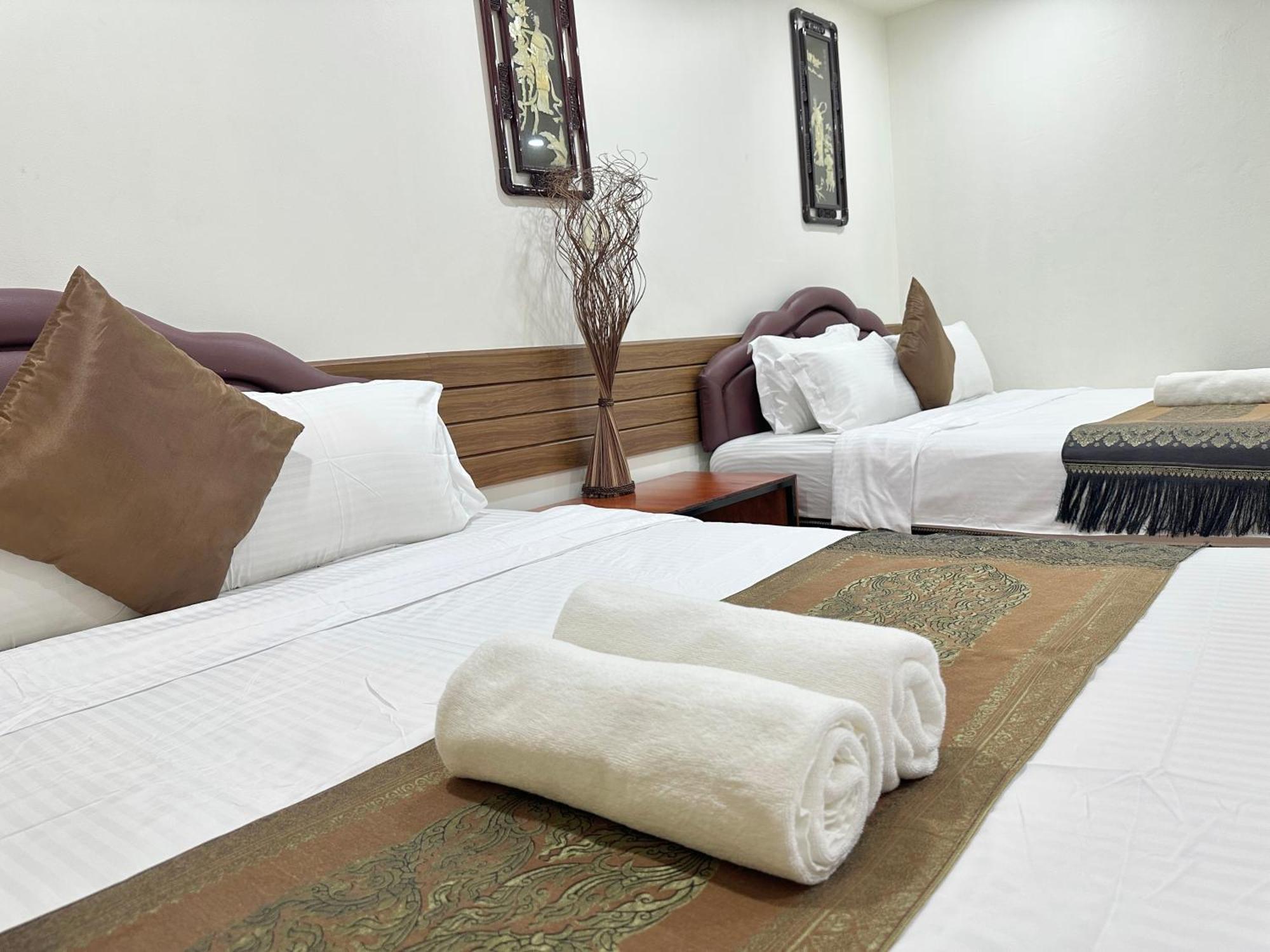 Longzhu Guesthouse Bangkok Buitenkant foto