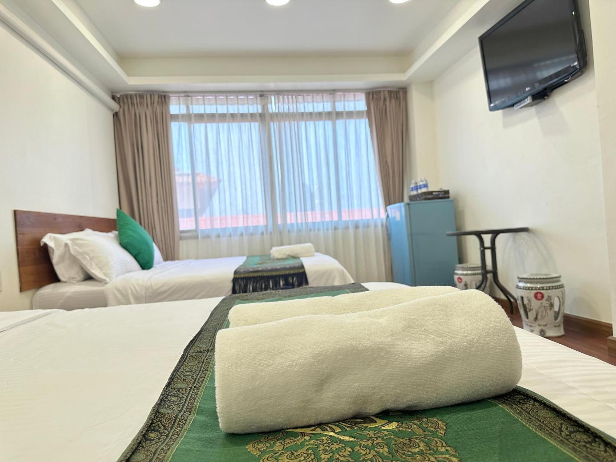 Longzhu Guesthouse Bangkok Buitenkant foto