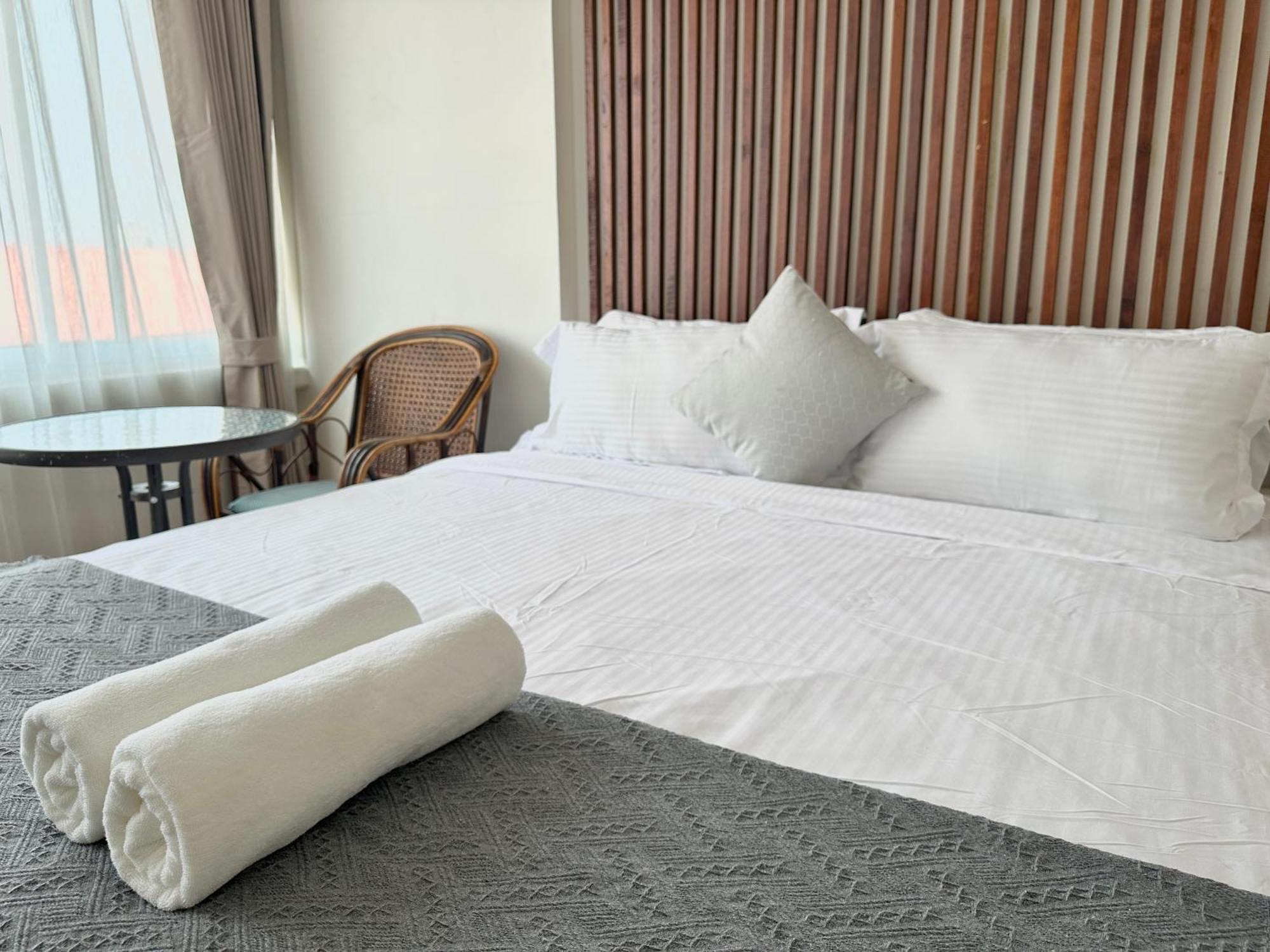 Longzhu Guesthouse Bangkok Buitenkant foto