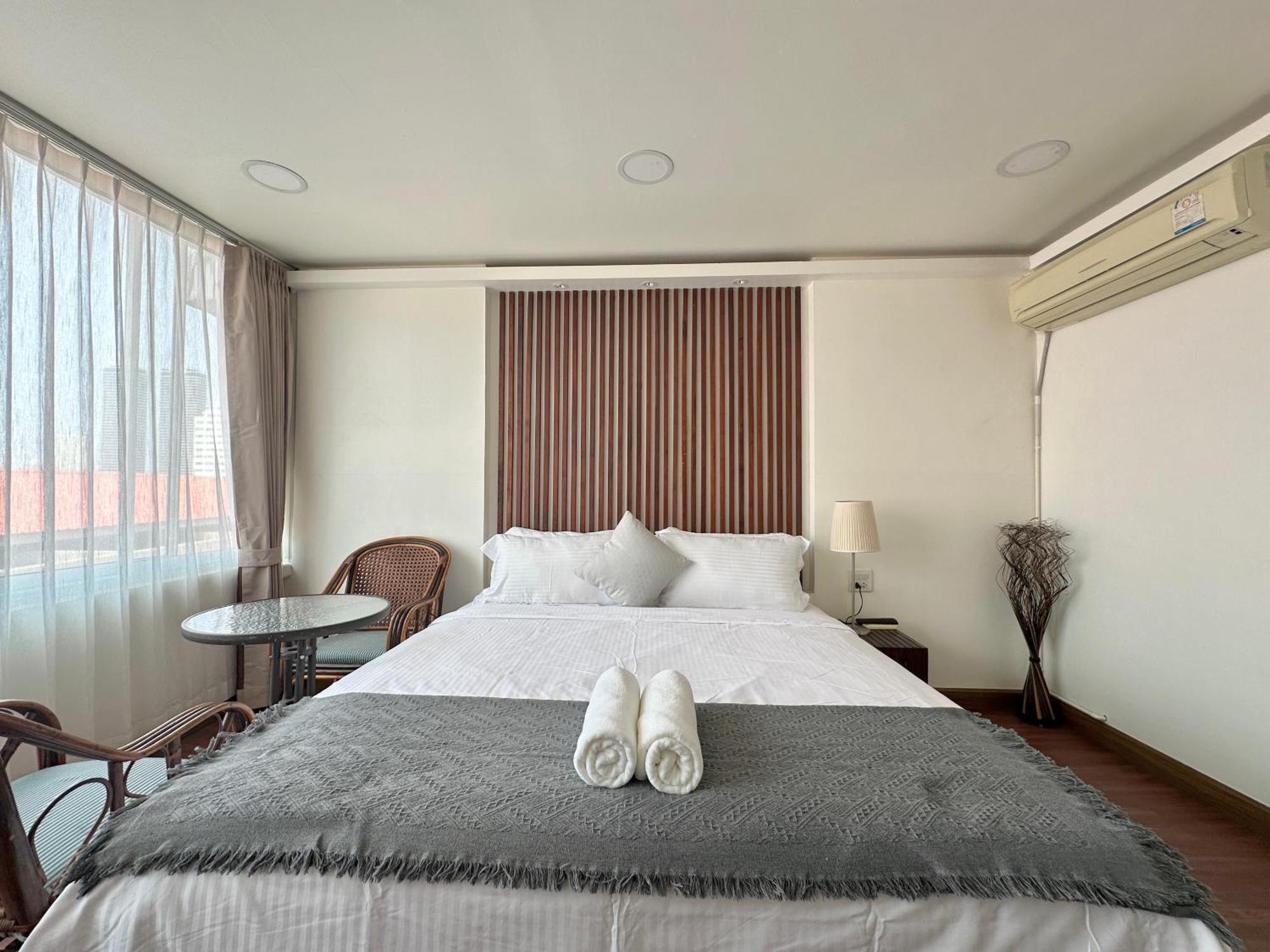 Longzhu Guesthouse Bangkok Buitenkant foto