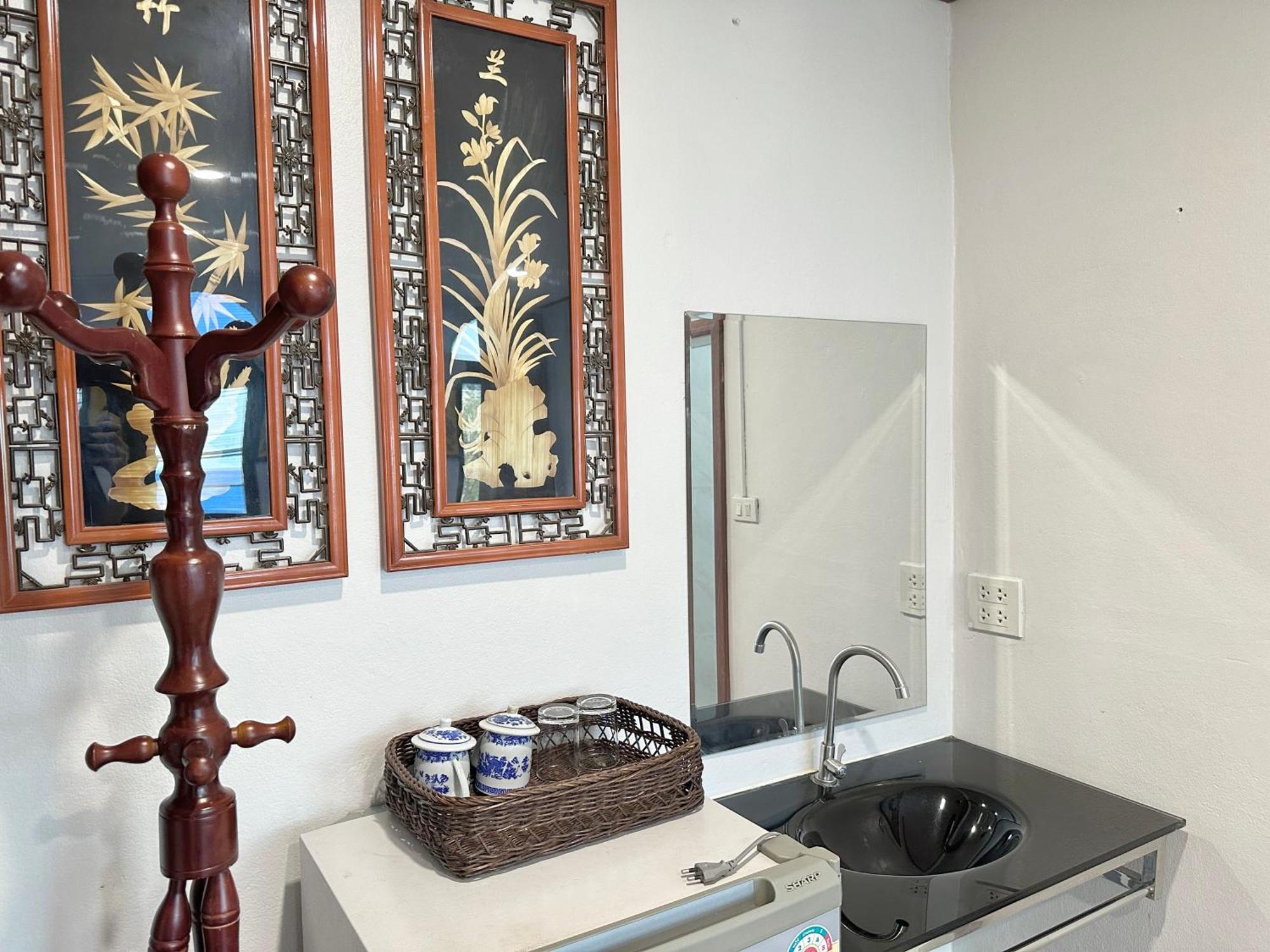 Longzhu Guesthouse Bangkok Buitenkant foto