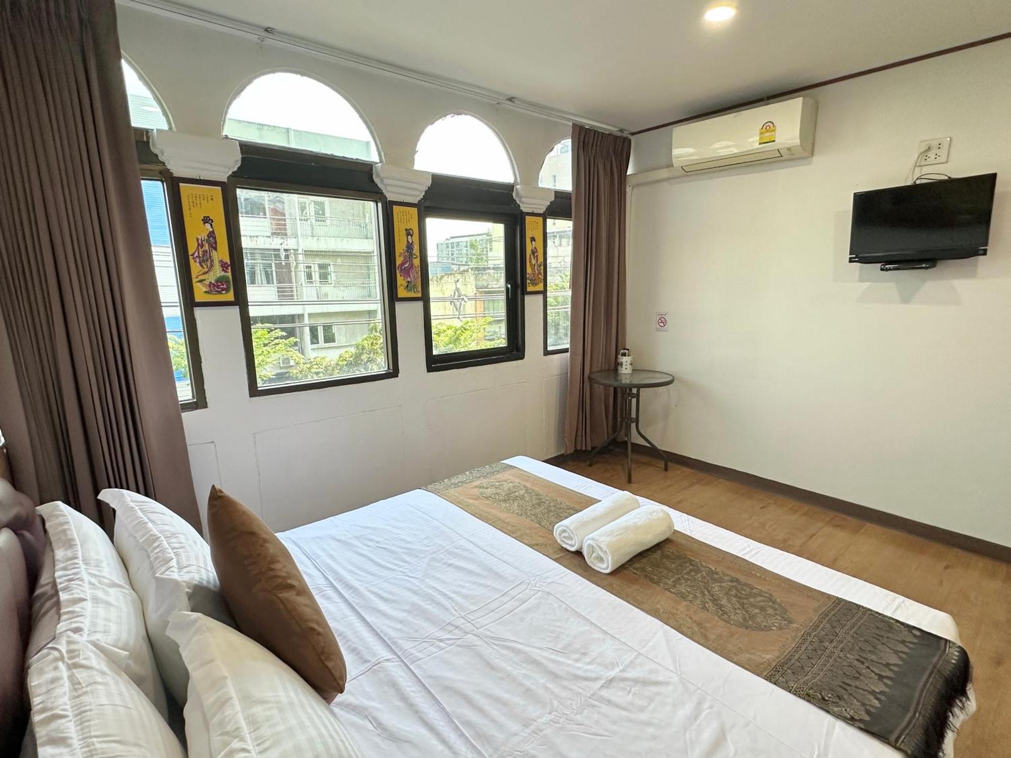 Longzhu Guesthouse Bangkok Buitenkant foto